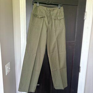 who what where green pants